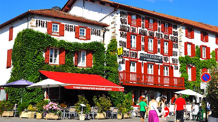 CONVIVIAL - Espelette fête son célébrissime piment